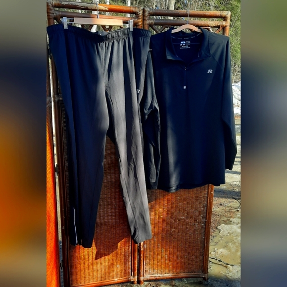 Russell Athletic Activewear Shirt & Pant Set - Picture 2 of 12
